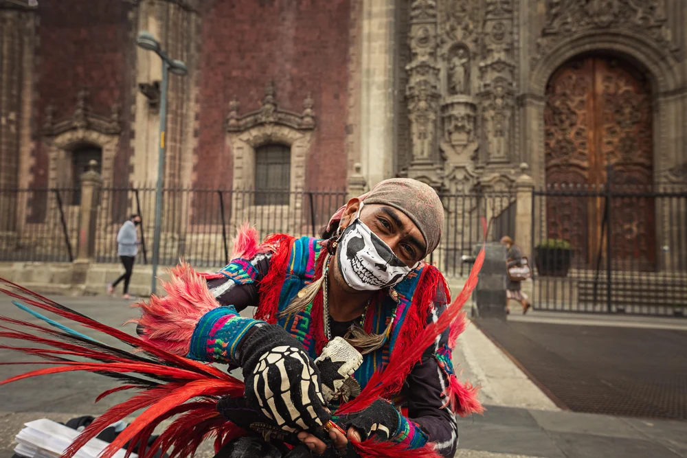 День мёртвых: Мексика между мирами